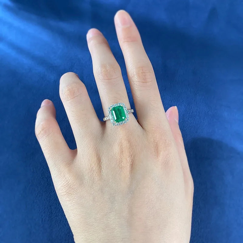 Jewelry_925Silver-Emerald-Prongsetting-topView_aab96a5c-d414-4694-bec1-812be2e3a18b.jpg