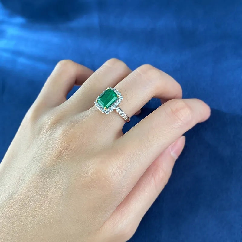 Jewelry_925Silver-Emerald-Prongsetting_sideView_71ebbb64-eafd-4d15-abd7-567c67def833.jpg