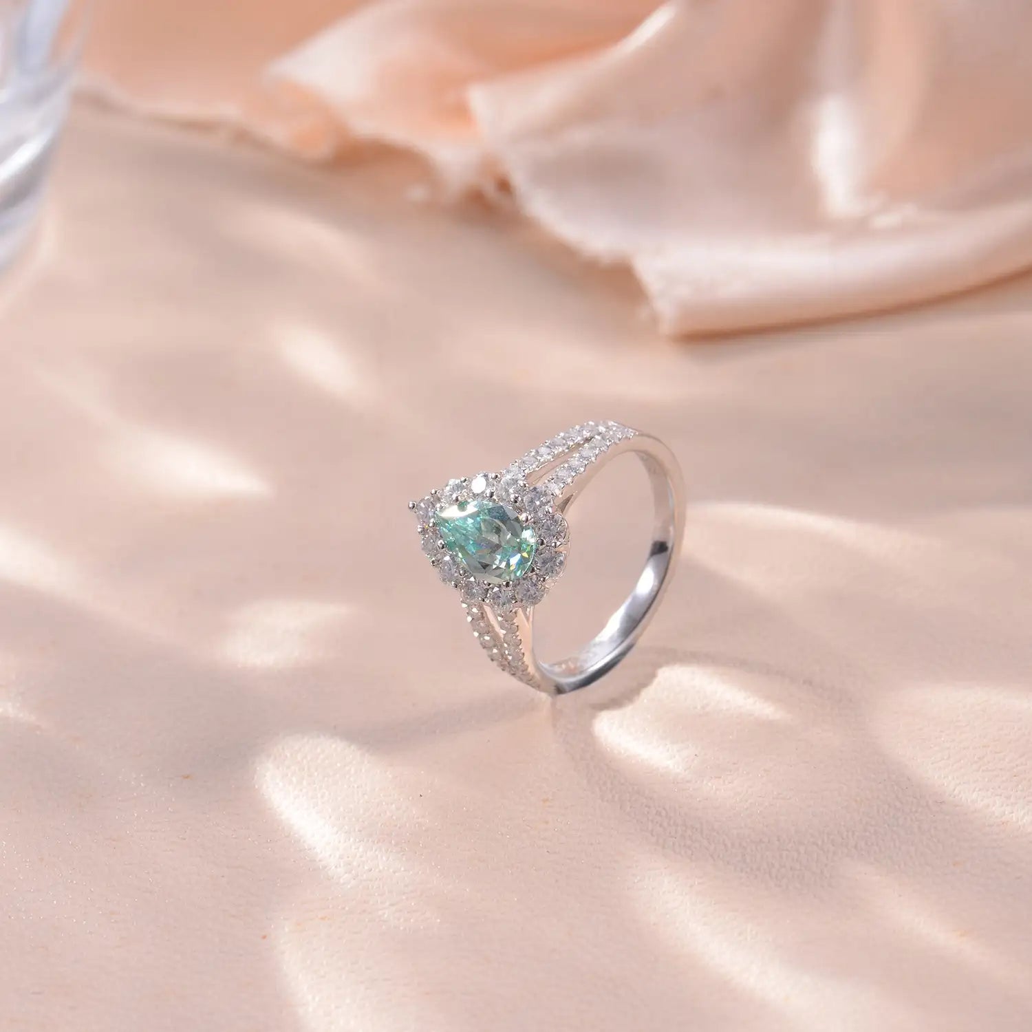 Jewelry_925Silver-Pear_Prongsetting-FrontView.jpg