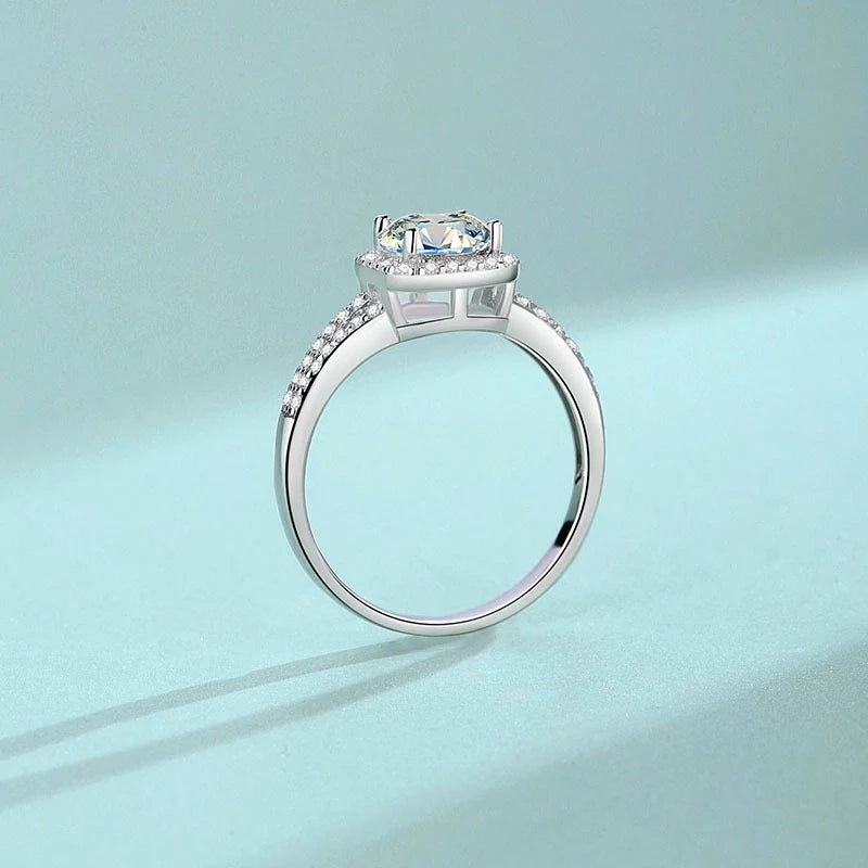 Jewelry_925Silver-Round-Prongsetting_sideView_16841fa4-a453-42db-98c8-7ca46912977c.jpg