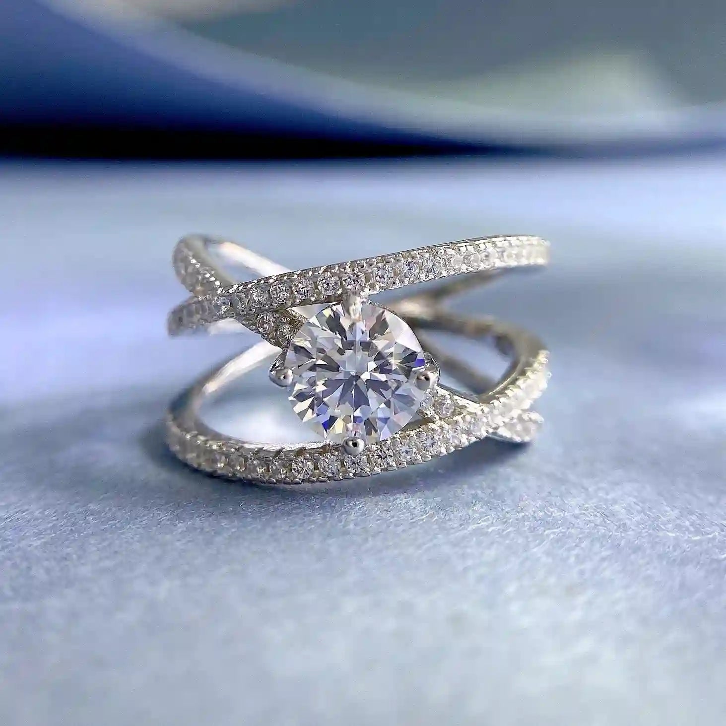 Jewelry_925Silver_Round-Prongsetting-FrontView_586130d6-e073-4630-95c6-83799e6629f4.jpg