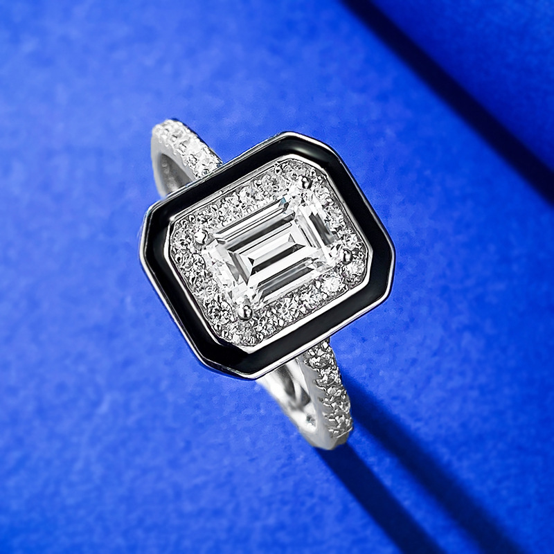 Jewelryay_925Silver-Emerald-Prongsetting-FrontView_fd5f33e1-4745-4e7f-9857-bb2fbf74005e.png