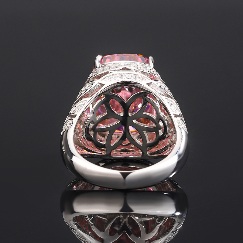 Cushion-cut gem filigree ring
