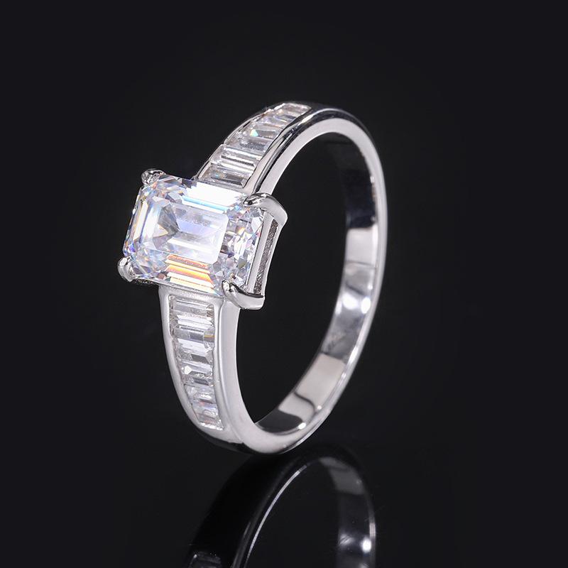 Jewelryay_925Silver-white-Emerald-Prongsetting-FrontView.png
