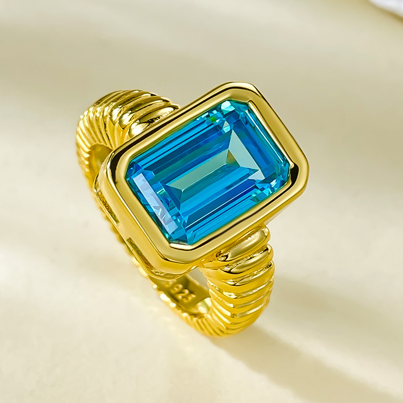 Jewelryay_925Silver_Blue_Emerald-HighCarbonDiamond-frontview_281803f7-4b76-454f-b2cd-86e34d412045.png