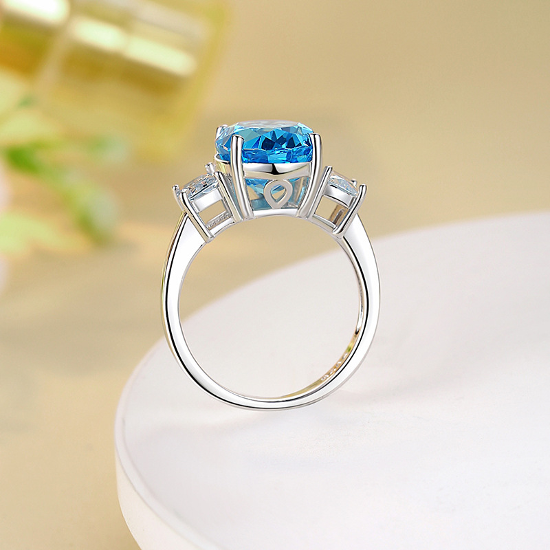 Jewelryay_925silver-Blue-Oval-prong-HighCarbonDiamond-IceFlowerCut-frontview_21937201-2d36-4cf7-9563-dc92c2e79db1.png