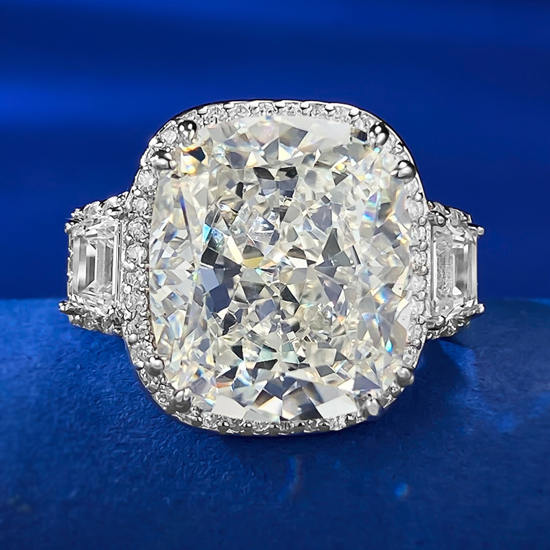 Jewelryay_925silver-Cushion_prong_highcarbondiamond_iceflowercut_frontview_5d85dbe8-dd32-4747-9434-751de8c142c3.png