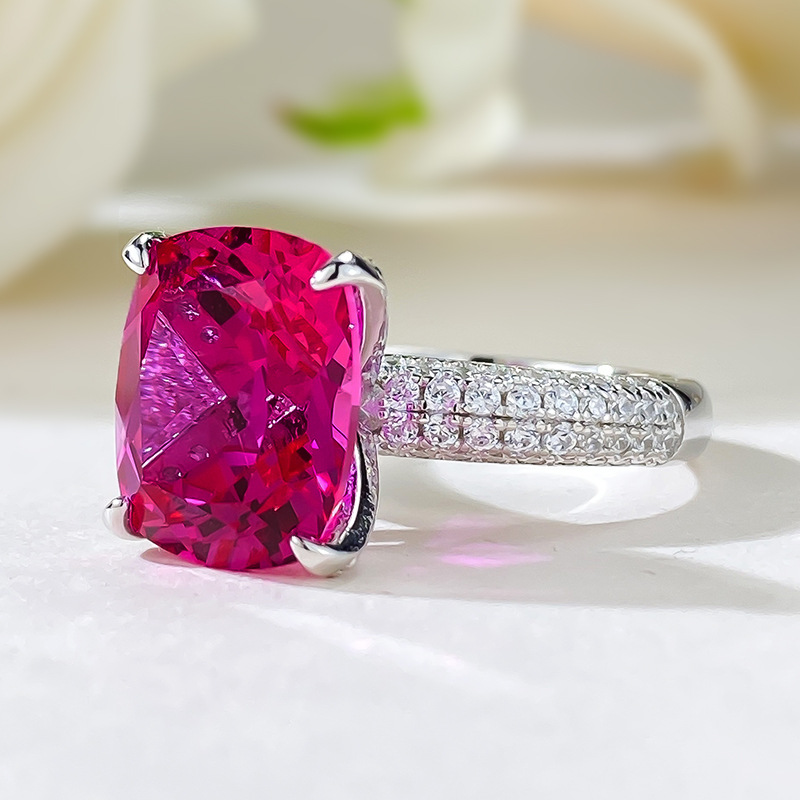 Jewelryay_925silver_red-Cushion-prong-HighCarbonDiamond-IceFlowerCut-frontview.png