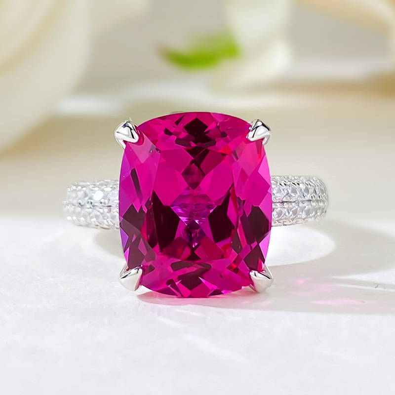 Jewelryay_925silver_red-Cushion-prong-HighCarbonDiamond-IceFlowerCut-frontview_a2017797-dc38-4ee4-bbfc-efed654faa82.png