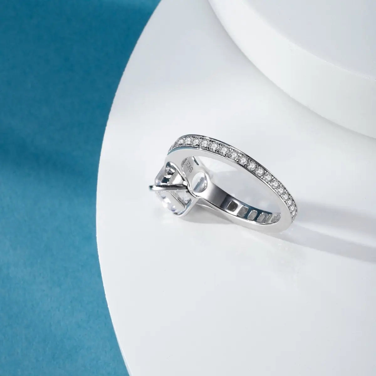 jewelry-925silver-Emerald-prong-HighCarbonDiamond_24d2f62f-4fc0-47c3-9d99-a848e74929f5.jpg