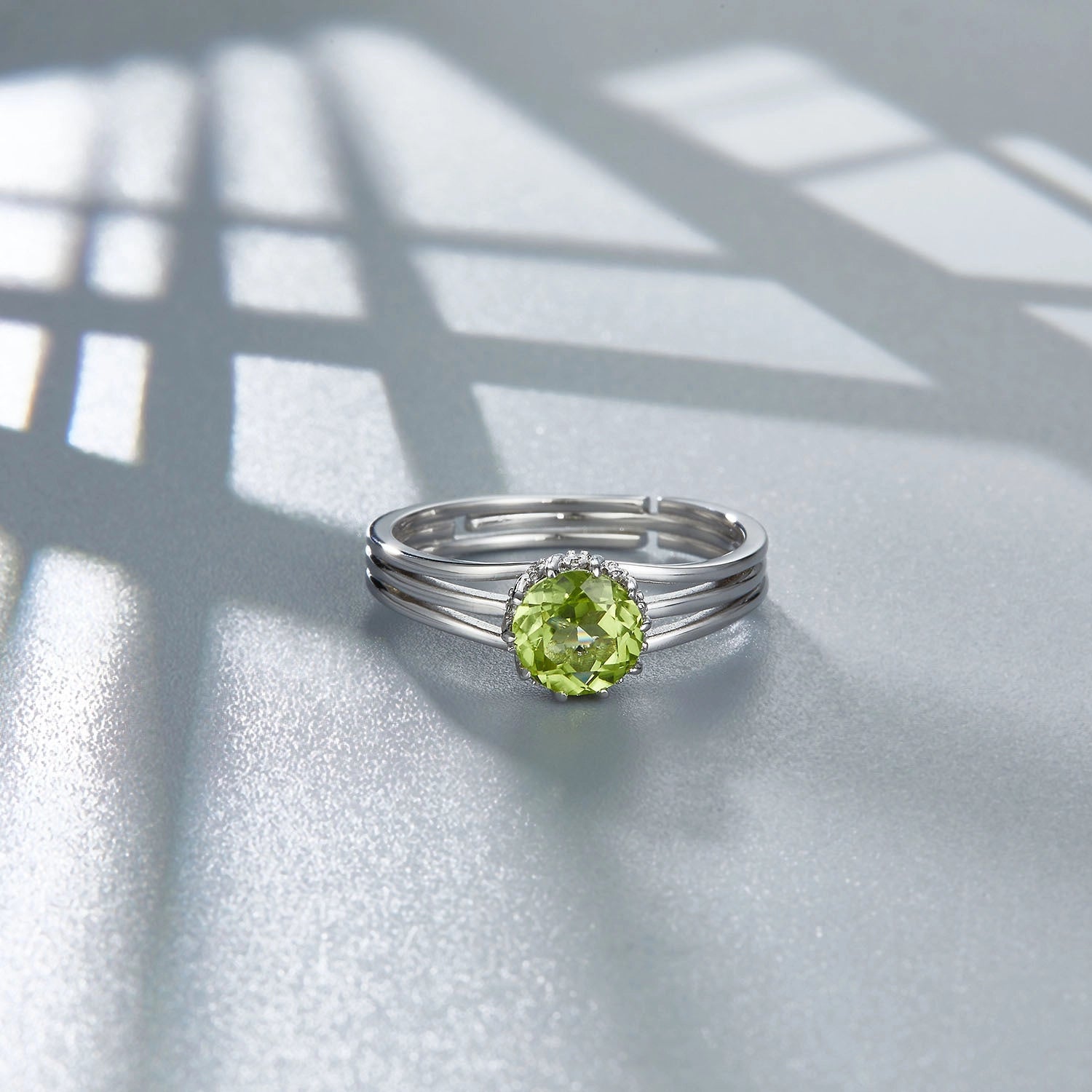 jewelry-925silver-Green-Round-prong-peridot-frontview.jpg