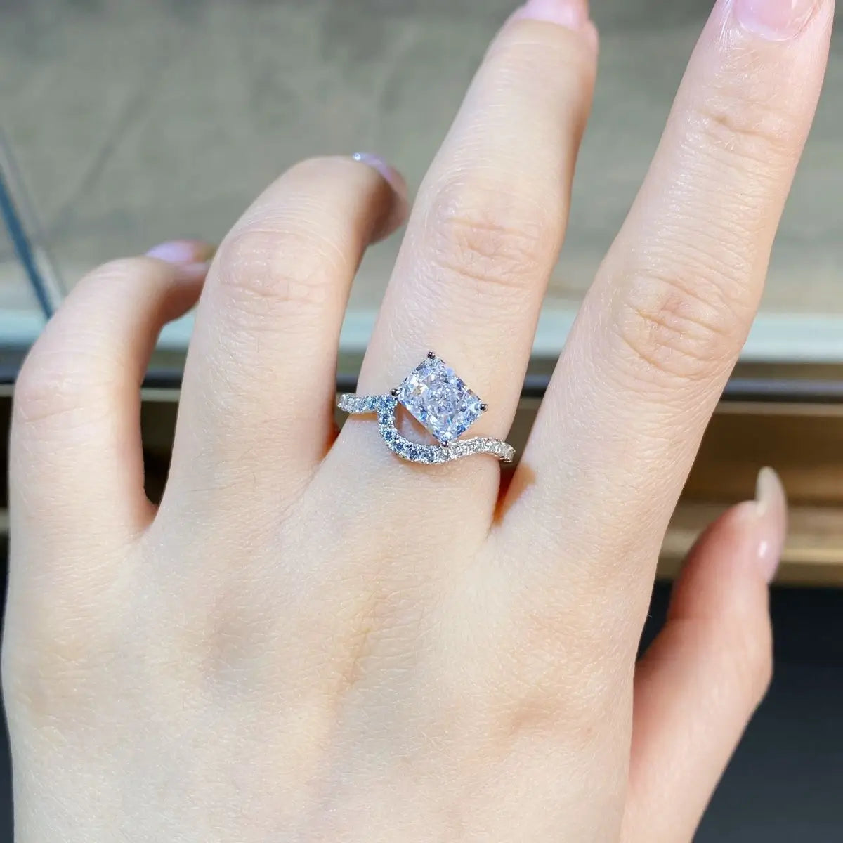 jewelry-925silver-white-Radiant-prong-Zircon-IceFlowerCut-topview_4fd41322-5a77-4ab9-ba98-7032052c4492.jpg