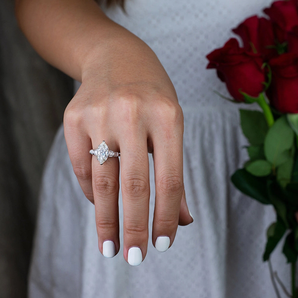 jewelry_3ct-925silver-white-Marquise-prong-HighCarbonDiamond-IceFlowerCut-topview.jpg