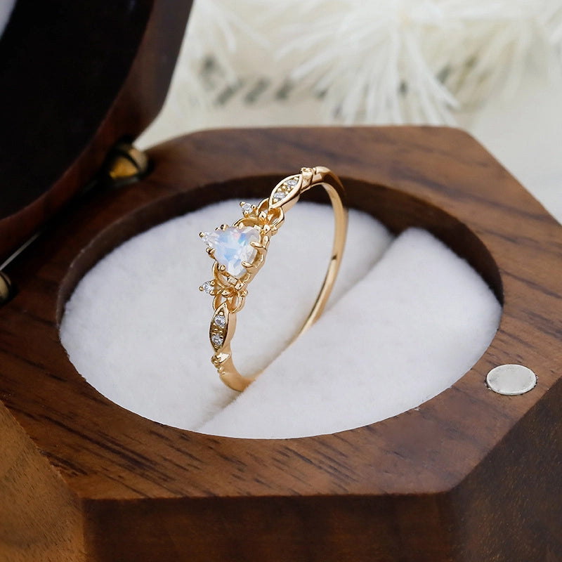 jewelry_925gold-moonstone-prong-IceFlowerCut-sideview.jpg