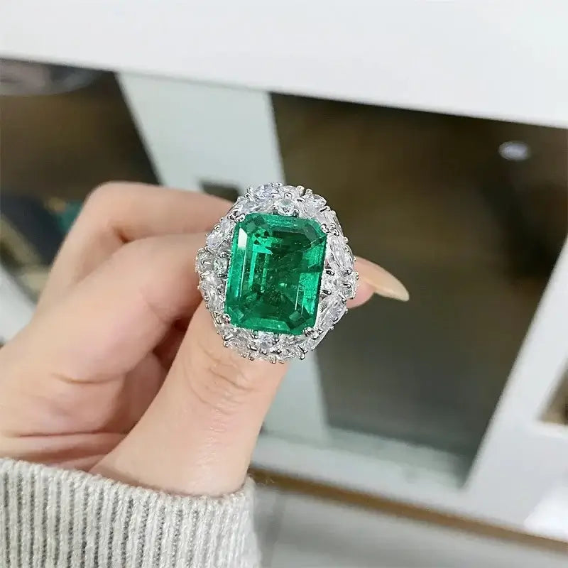 jewelry_925silver-Emerald-prong-topview_f3a5a97f-130e-481b-b55c-86f7dc4ae84e.jpg