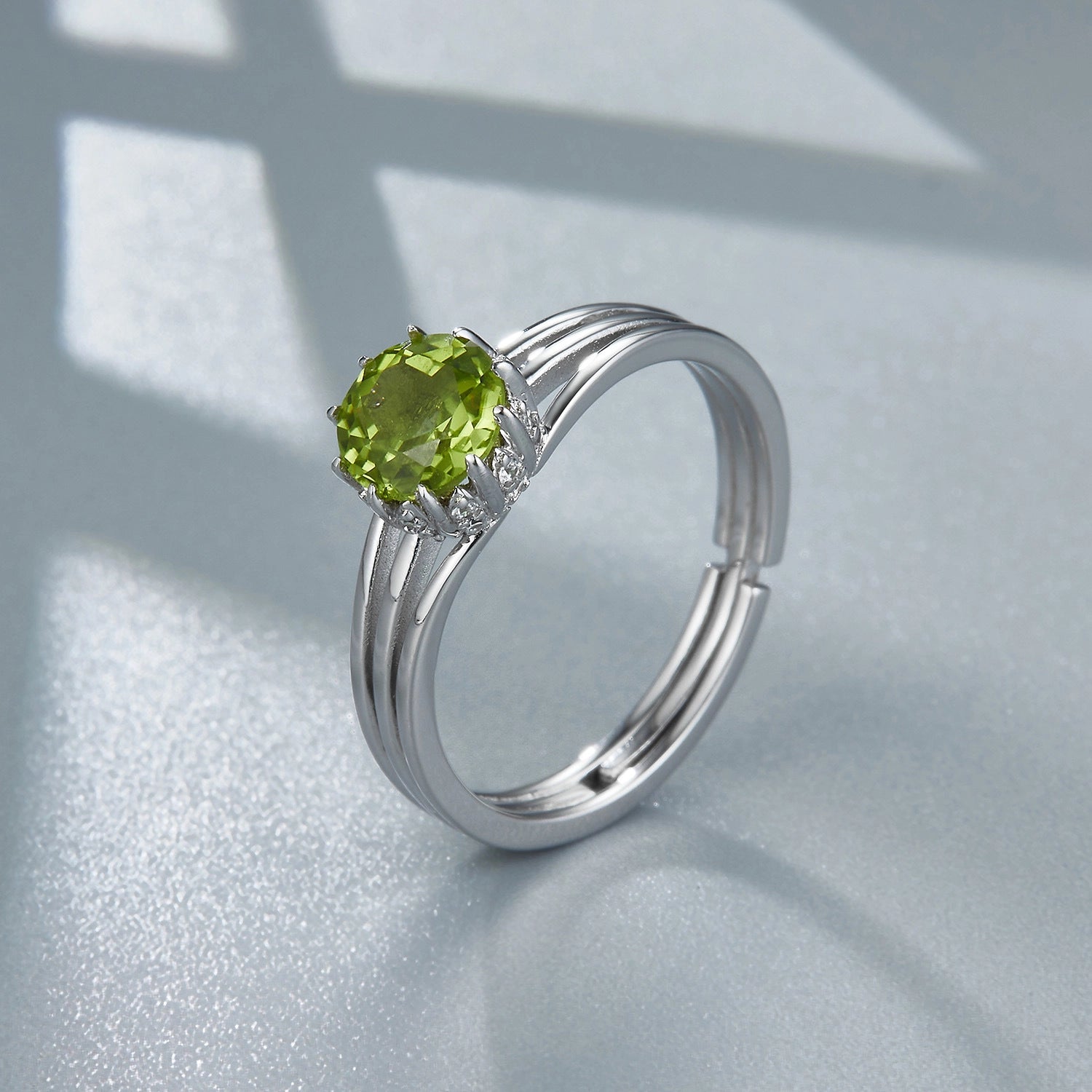 jewelry_925silver-Green-Round-prong-peridot-sideview.jpg