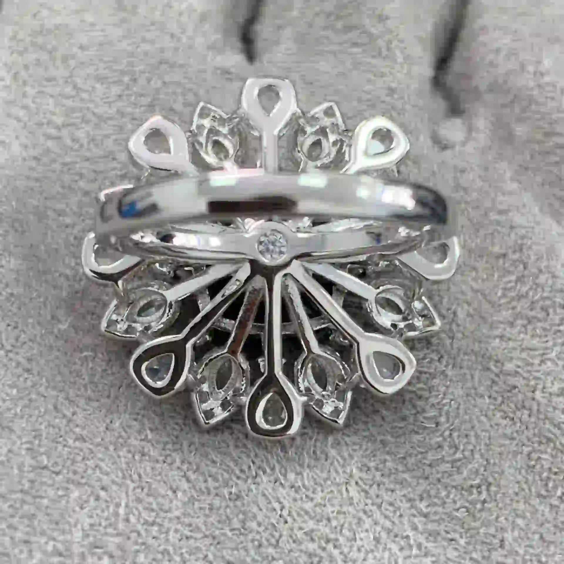 jewelry_925silver-green-SugarTower_prong-HighCarbonDiamond-frontview.jpg