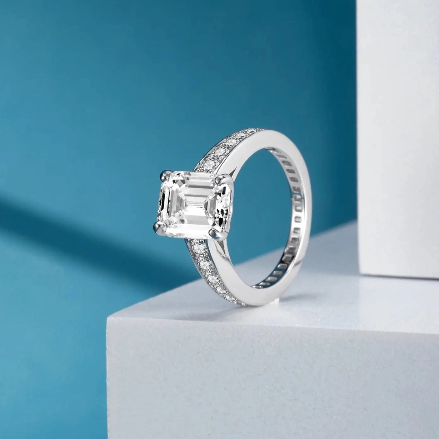 jewelry_925silver_Emerald-prong-HighCarbonDiamond-sideview.jpg