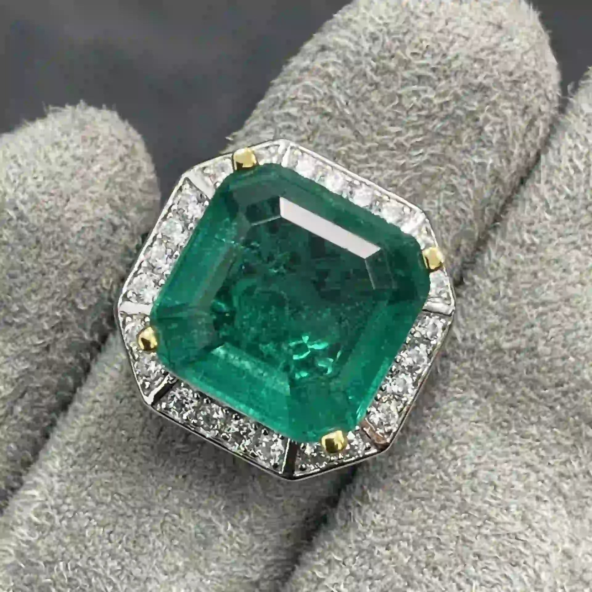 jewelry_925silver_Emerald_Asscher-prong-HighCarbonDiamond-frontview.jpg