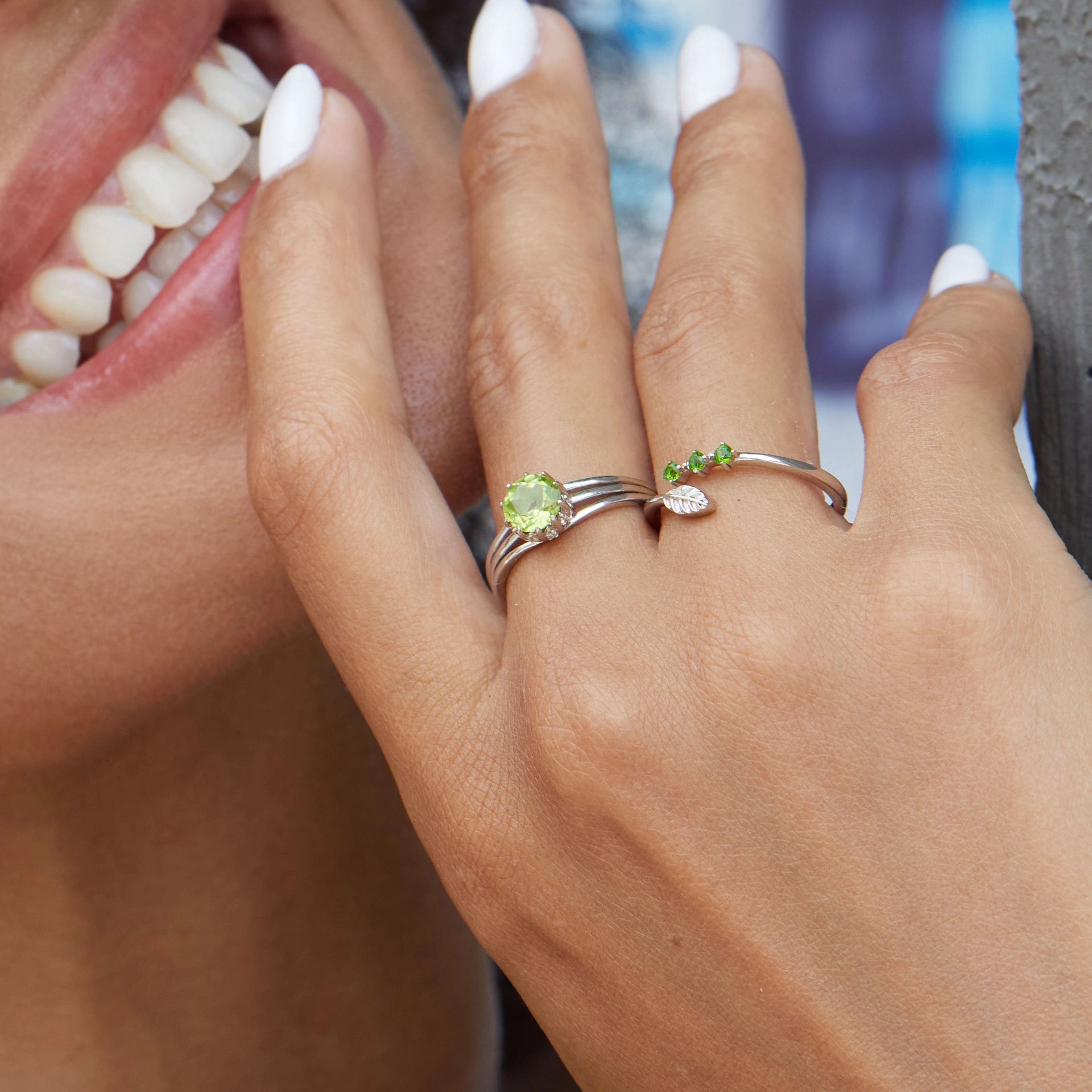 jewelry_925silver_Green-Round-prong-peridot_sideview.jpg