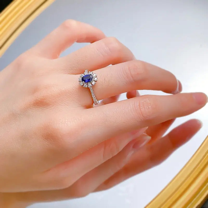 jewelry_925silver_blue_oval-prong-highcarbondiamond_iceflowercut_topview.jpg
